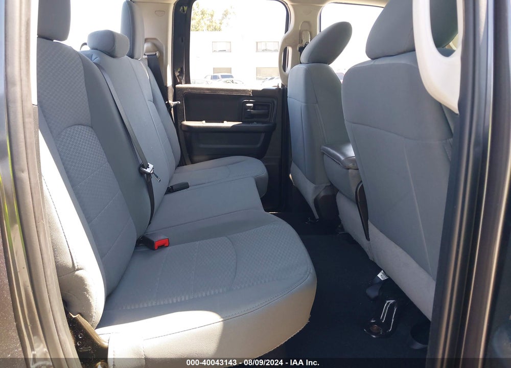 2018 RAM 1500 TRADESMAN QUAD CAB 4X2 6'4 BOX VIN: 1C6RR6FG0JS224497