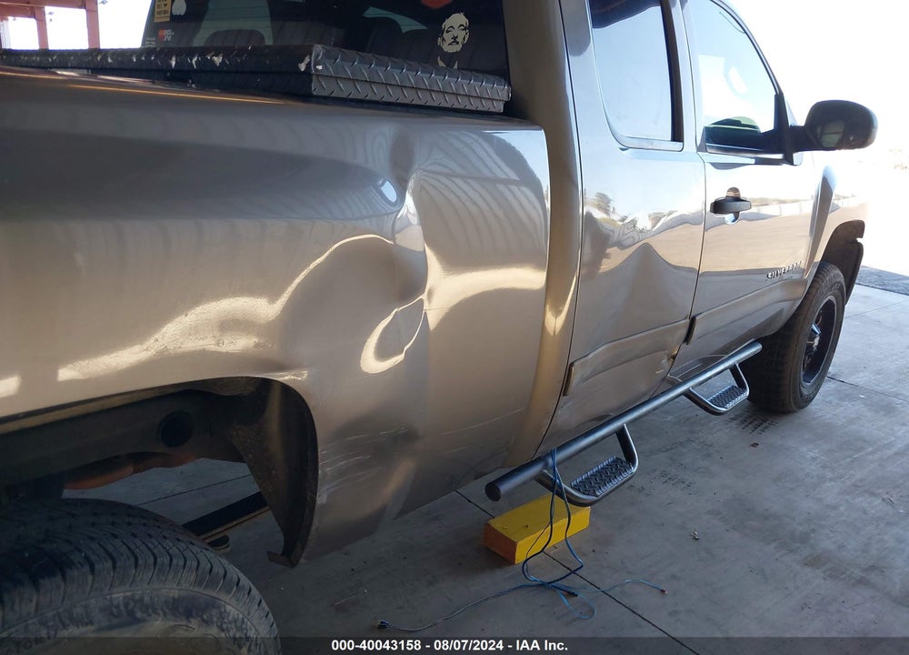 2008 CHEVROLET SILVERADO 1500 LT1 VIN: 1GCEK19CX8E195980