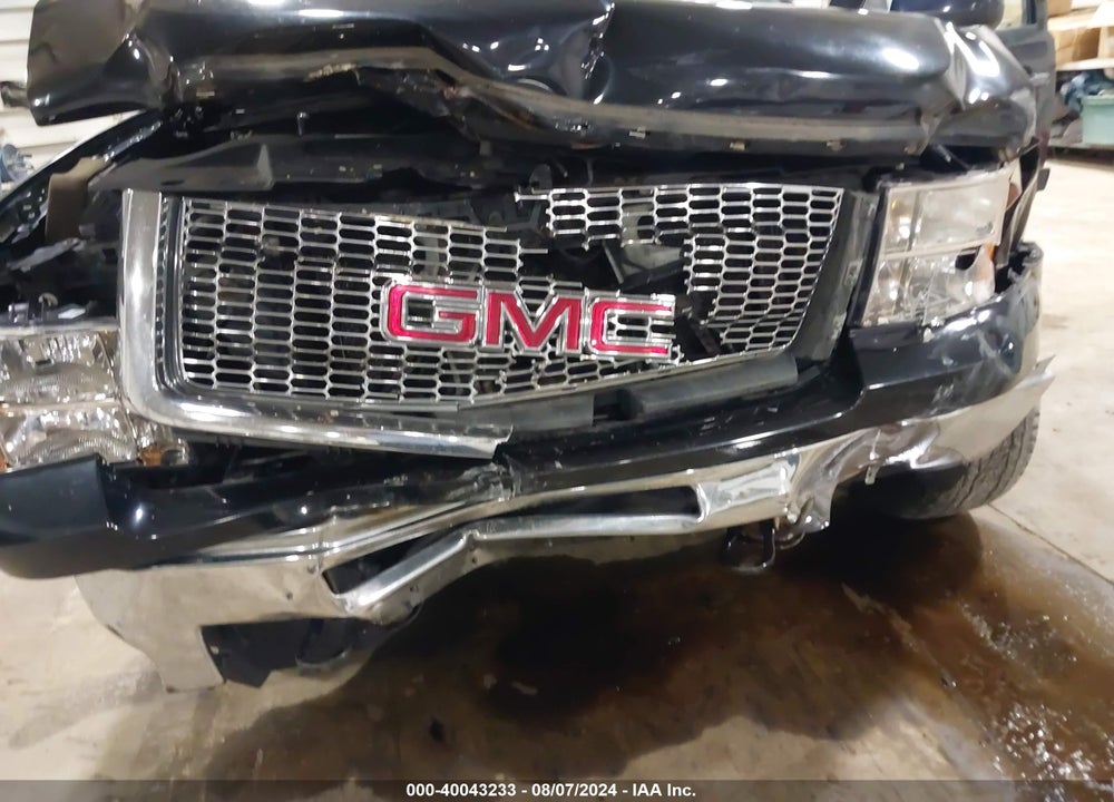 2011 GMC SIERRA 1500 SLE VIN: 3GTP2VE37BG211946