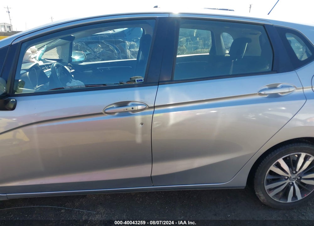 2017 HONDA FIT EX VIN: JHMGK5H75HS024221