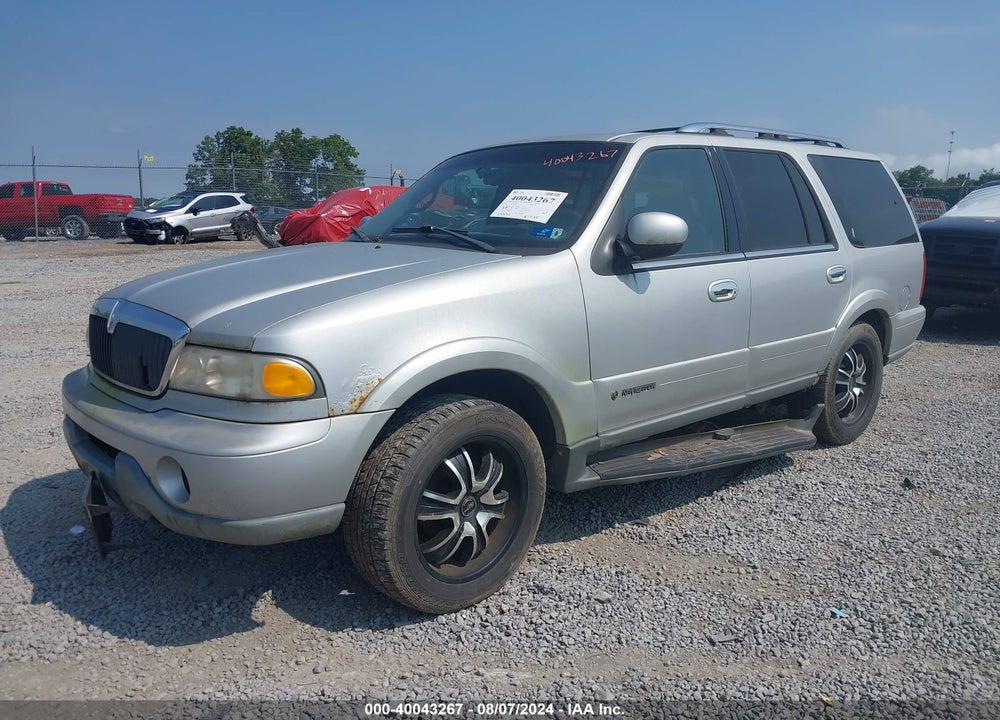 2000 LINCOLN NAVIGATOR VIN: 5LMPU28A8YLJ00197