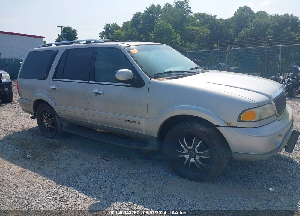 2000 LINCOLN NAVIGATOR VIN: 5LMPU28A8YLJ00197