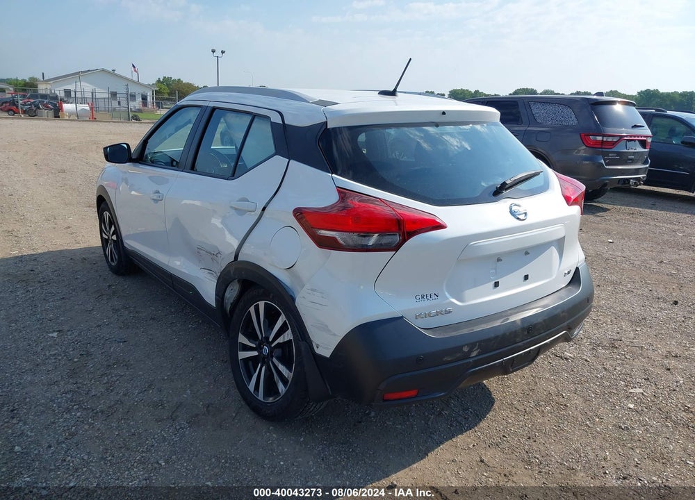 2018 NISSAN KICKS SV VIN: 3N1CP5CU4JL545257
