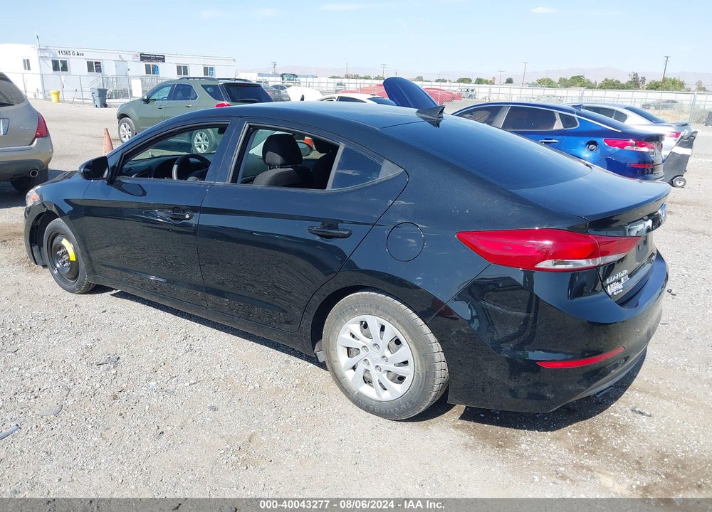 2018 HYUNDAI ELANTRA SE VIN: 5NPD74LF4JH376323