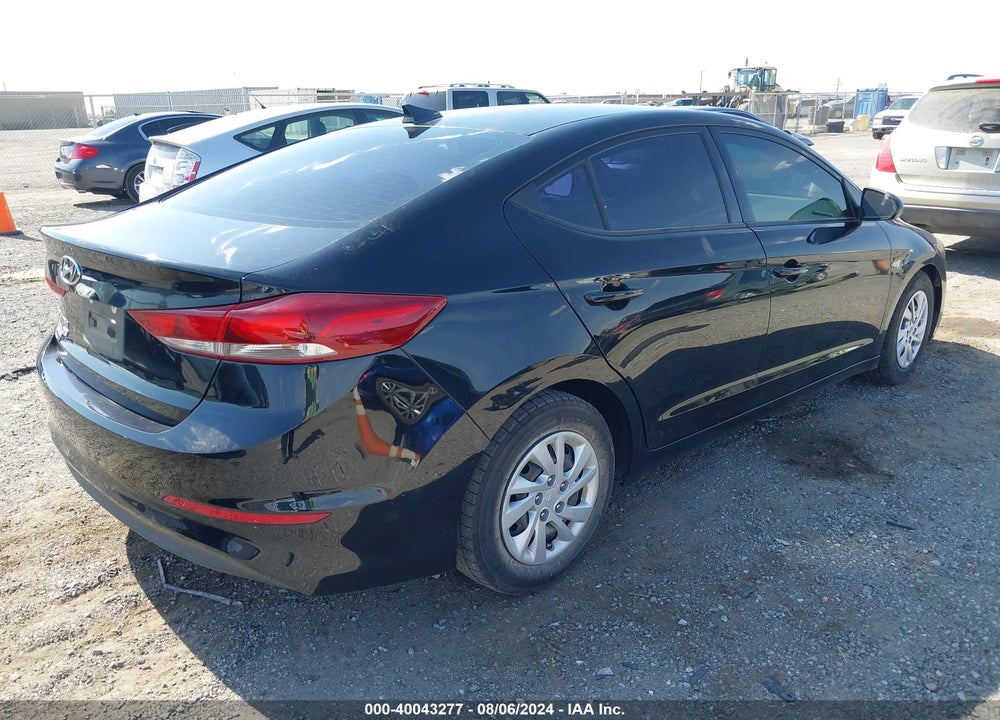 2018 HYUNDAI ELANTRA SE VIN: 5NPD74LF4JH376323