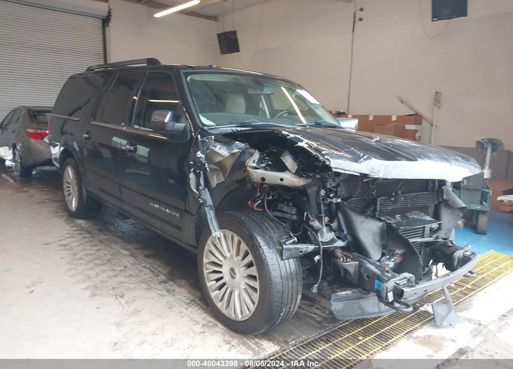2015 LINCOLN NAVIGATOR L VIN: 5LMJJ3HT3FEJ02592