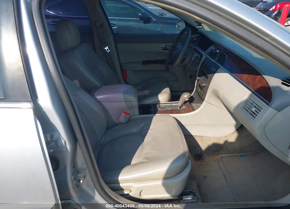 2009 BUICK LACROSSE VIN: 2G4WD582191268246