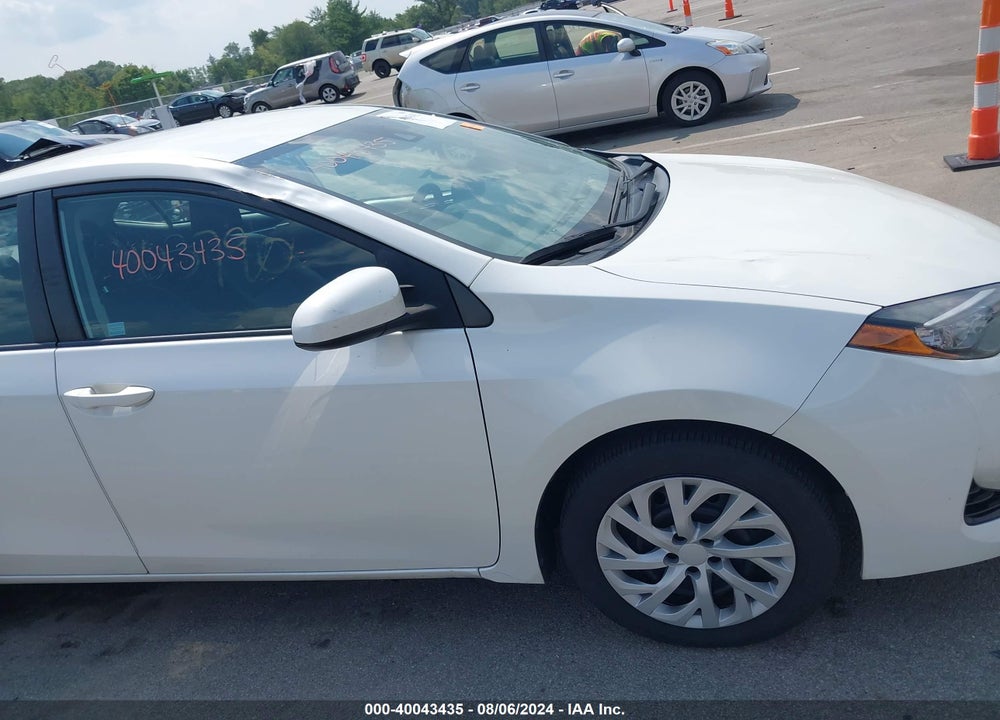 2017 TOYOTA COROLLA LE VIN: 5YFBURHE5HP634701