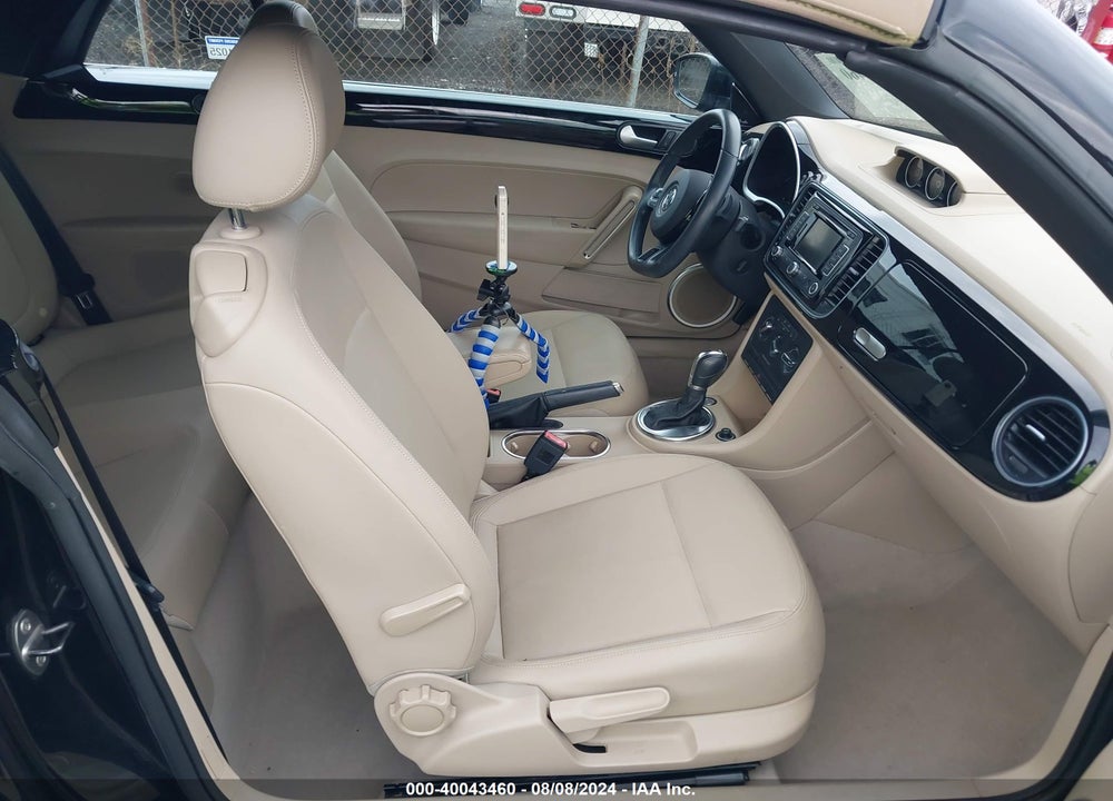 2014 VOLKSWAGEN BEETLE 2.0L TDI VIN: 3VW5L7AT3EM802560