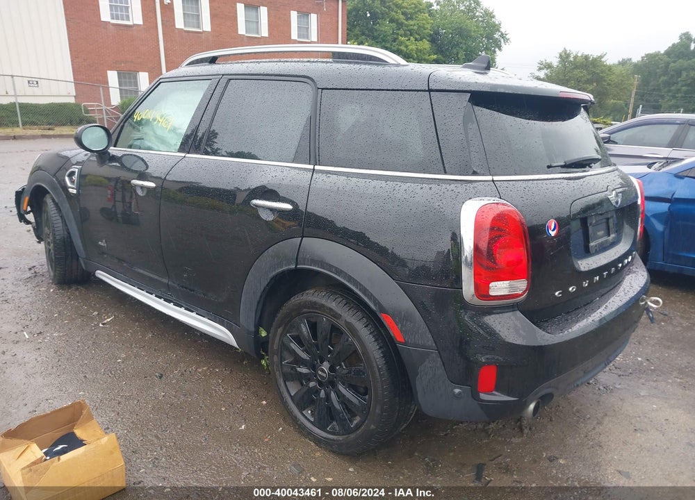 2018 MINI COUNTRYMAN COOPER S VIN: WMZYT5C3XJ3E62162