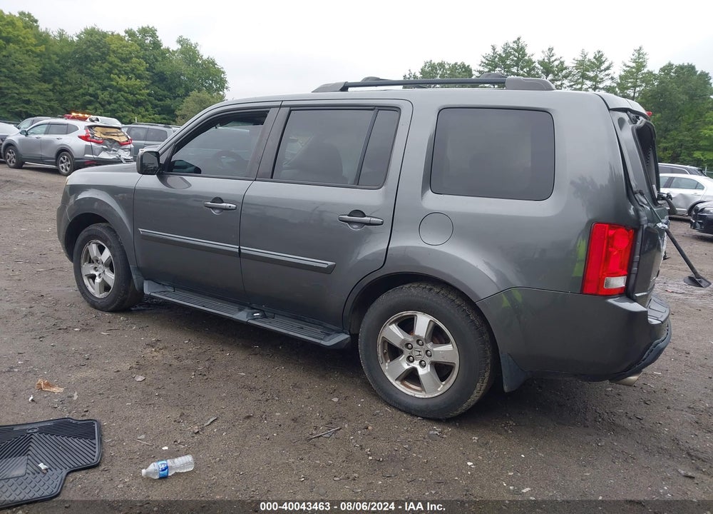 2011 HONDA PILOT EX-L VIN: 5FNYF4H57BB055669