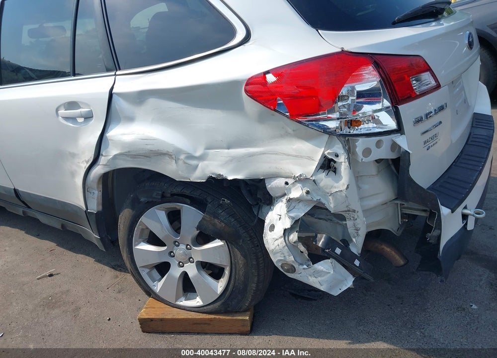 2014 SUBARU OUTBACK 2.5I PREMIUM VIN: 4S4BRBCC3E3302755