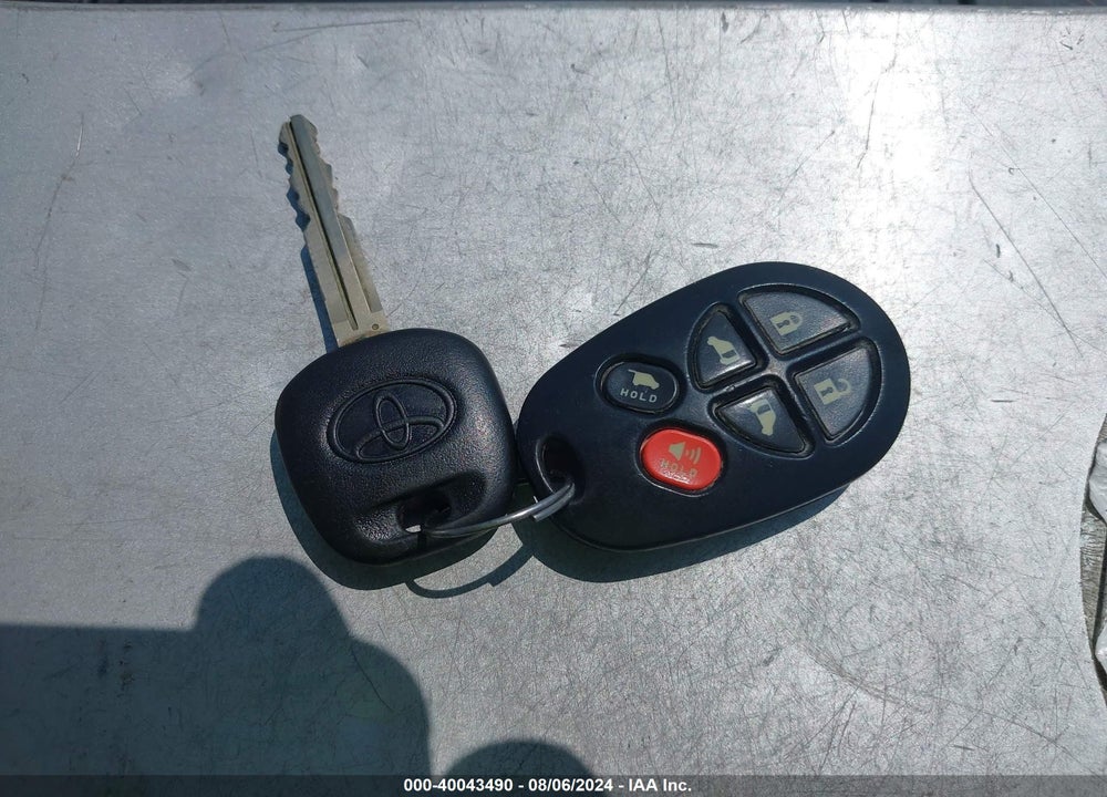 2007 TOYOTA SIENNA XLE VIN: 5TDZK22CX7S098854