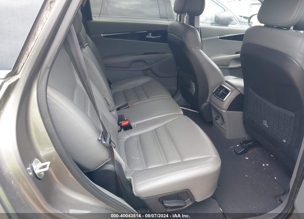 2016 KIA SORENTO 2.0T EX VIN: 5XYPH4A17GG041512