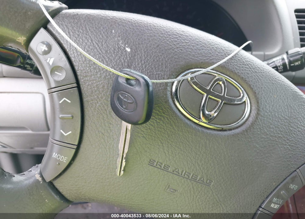 2005 TOYOTA CAMRY XLE V6 VIN: 4T1BF30K35U605300