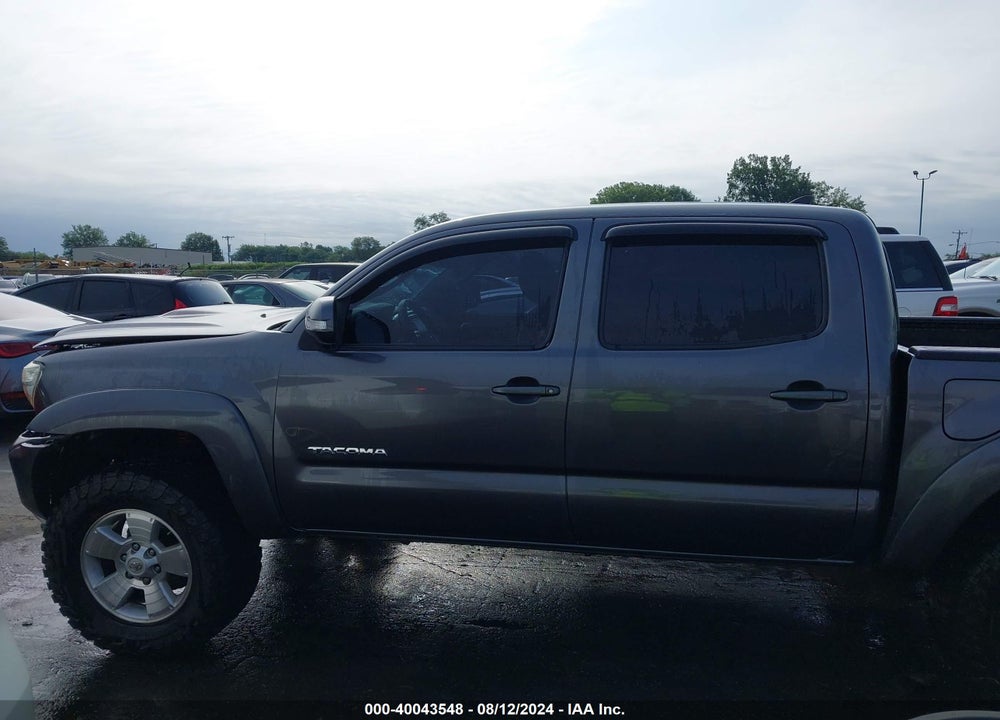 2015 TOYOTA TACOMA BASE V6 VIN: 5TFLU4EN7FX147185