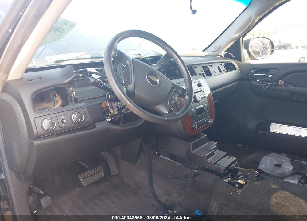 2009 CHEVROLET TAHOE LT2 VIN: 1GNFK230X9R130458