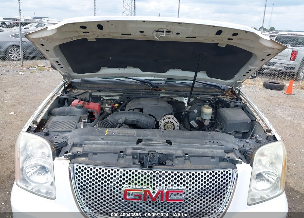 2007 GMC YUKON DENALI VIN: 1GKFK63877J154920