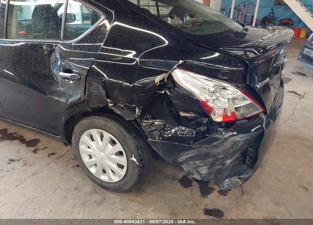 2018 NISSAN VERSA 1.6 S+ VIN: 3N1CN7AP4JL820527