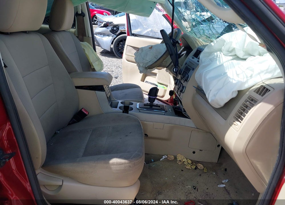 2011 FORD ESCAPE VIN: 1FMCU0D76BKA42023