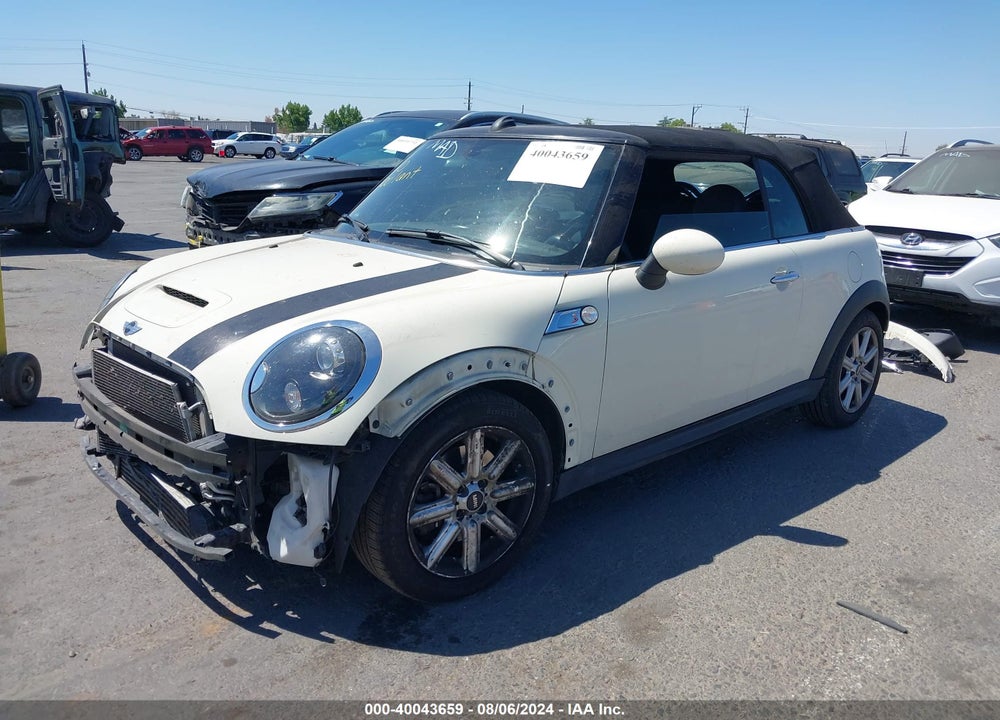 2013 MINI CONVERTIBLE COOPER S VIN: WMWZP3C52DT551138