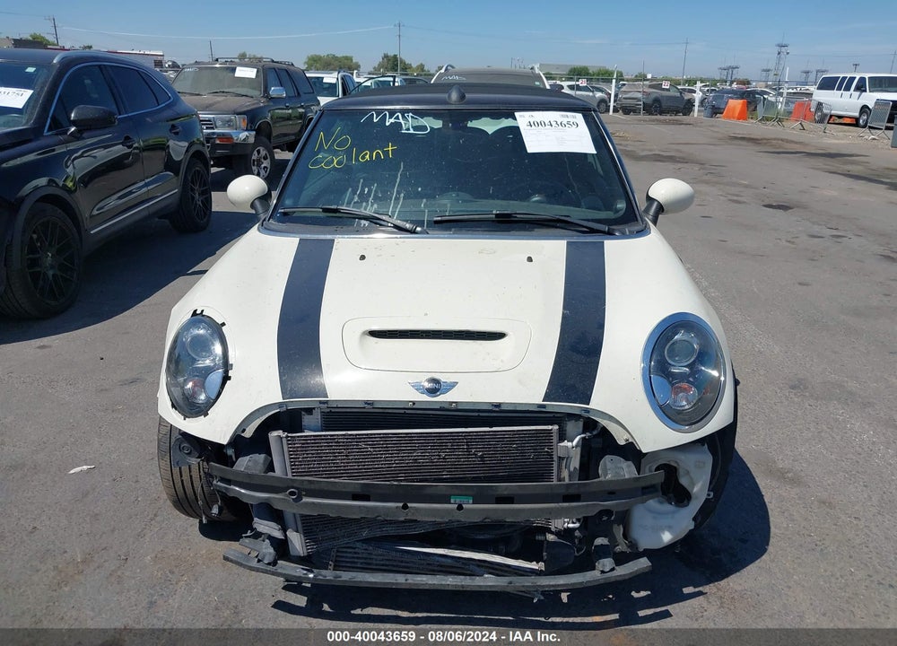 2013 MINI CONVERTIBLE COOPER S VIN: WMWZP3C52DT551138
