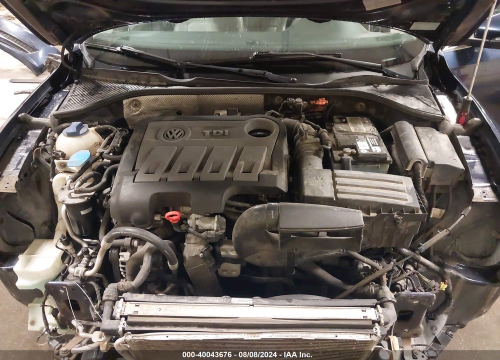 2012 VOLKSWAGEN PASSAT 2.0L TDI SE VIN: 1VWBN7A34CC051044