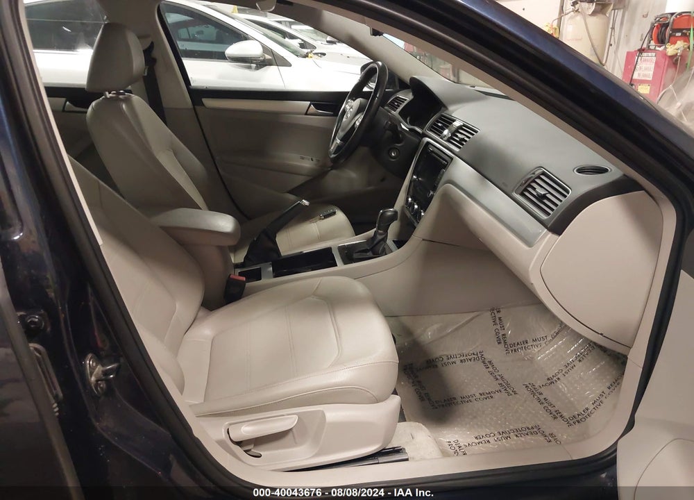 2012 VOLKSWAGEN PASSAT 2.0L TDI SE VIN: 1VWBN7A34CC051044