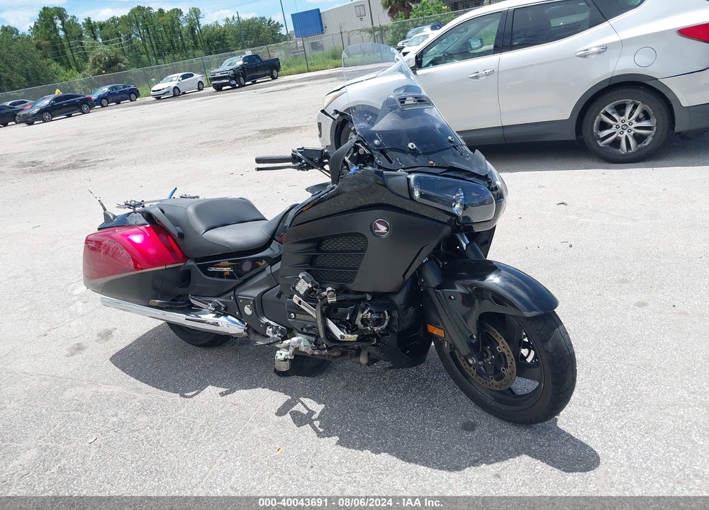 2013 HONDA GL1800 B VIN: JH2SC6841DK000083