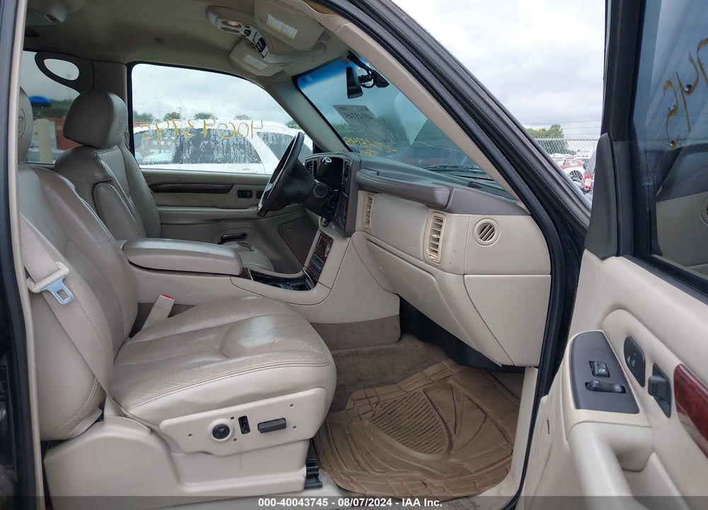 2005 CADILLAC ESCALADE ESV STANDARD VIN: 3GYFK66N05G277576