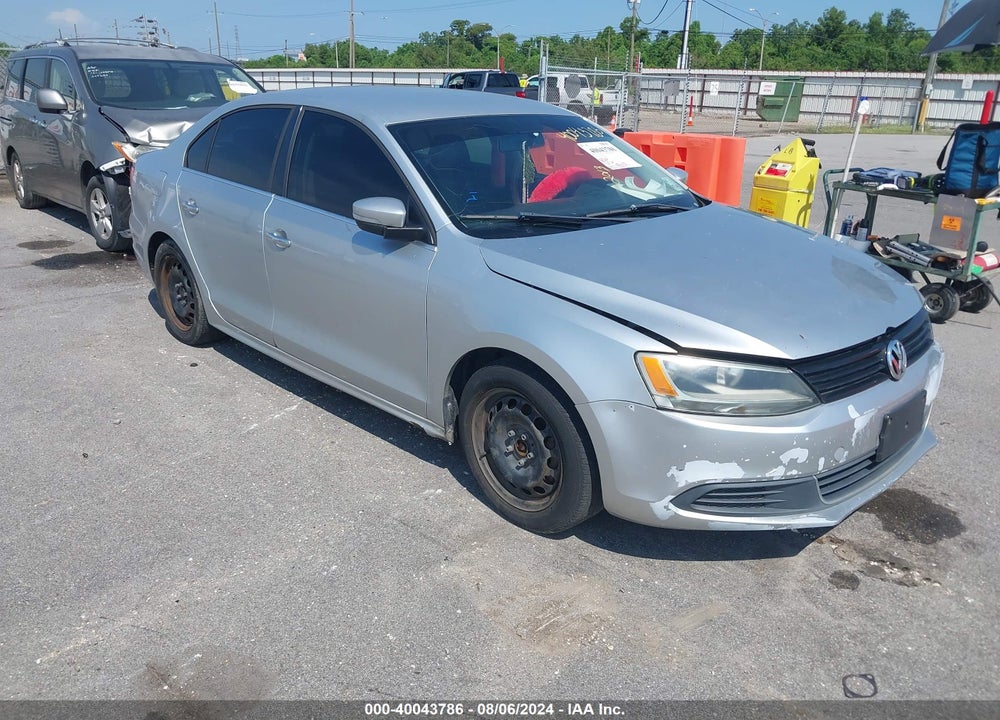 2013 VOLKSWAGEN JETTA 2.5L SE VIN: 3VWDP7AJ4DM380795