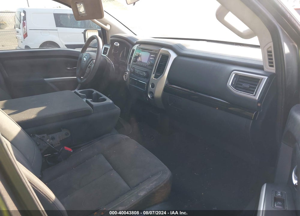 2017 NISSAN TITAN SV VIN: 1N6AA1EK2HN533335