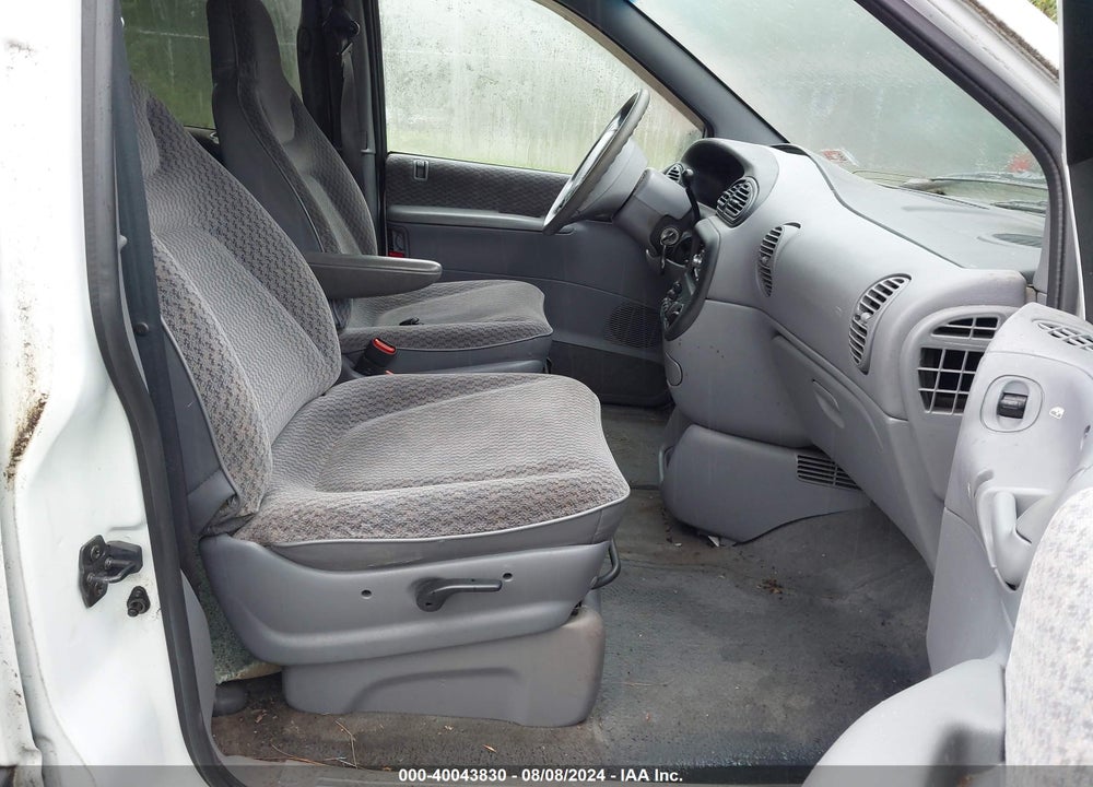 1999 DODGE GRAND CARAVAN SE VIN: 2B4GP44G5XR440334