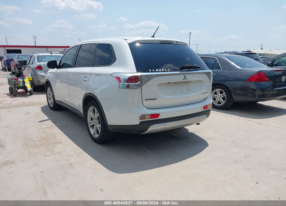 2015 MITSUBISHI OUTLANDER SE VIN: JA4AD3A3XFZ001139
