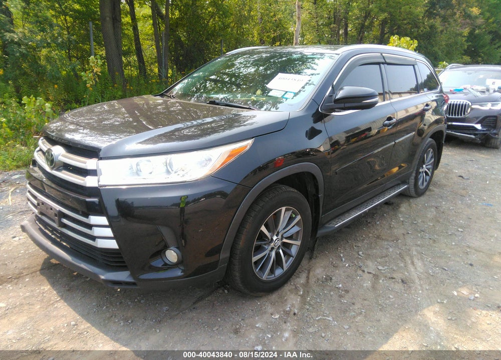 2019 TOYOTA HIGHLANDER XLE VIN: 5TDJZRFH3KS609952