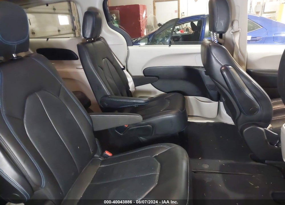 2021 CHRYSLER PACIFICA TOURING L VIN: 2C4RC1BG6MR543430