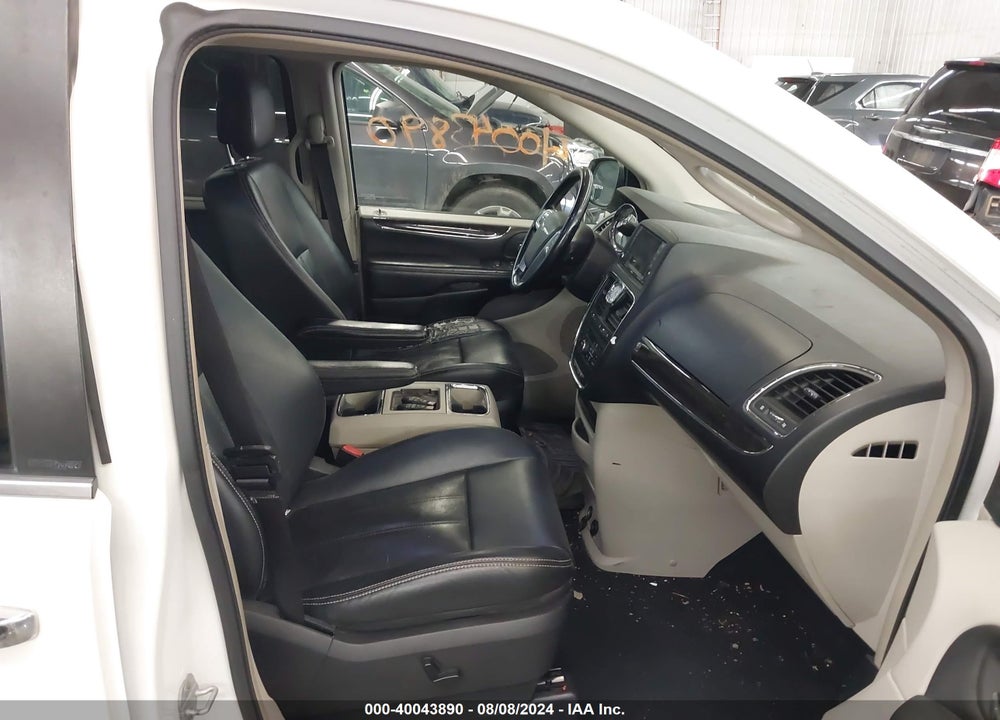 2011 CHRYSLER TOWN & COUNTRY TOURING-L VIN: 2A4RR8DGXBR704793
