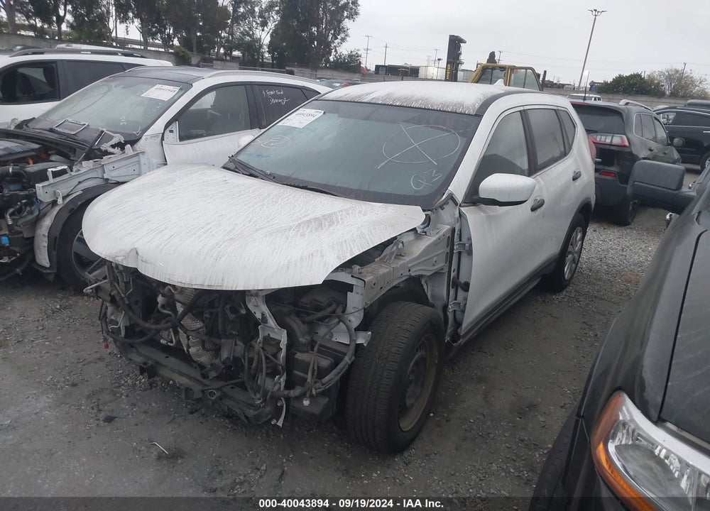 2018 NISSAN ROGUE S VIN: KNMAT2MT0JP594044