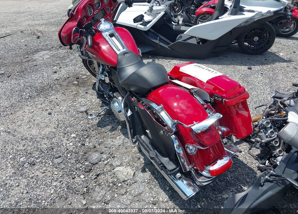 2011 HARLEY-DAVIDSON FLHTK VIN: 1HD1KEM15BB626387