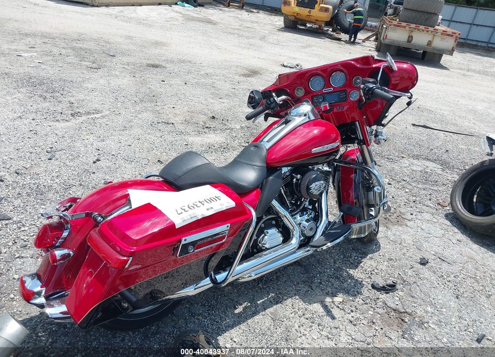 2011 HARLEY-DAVIDSON FLHTK VIN: 1HD1KEM15BB626387