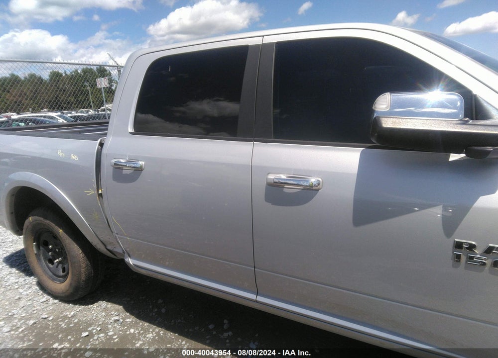 2017 RAM 1500 LAIE  4X4 5'7 BOX VIN: 1C6RR7NM2HS876965