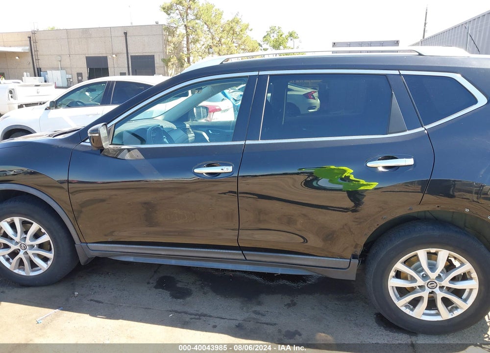 2018 NISSAN ROGUE SV VIN: KNMAT2MV6JP560062