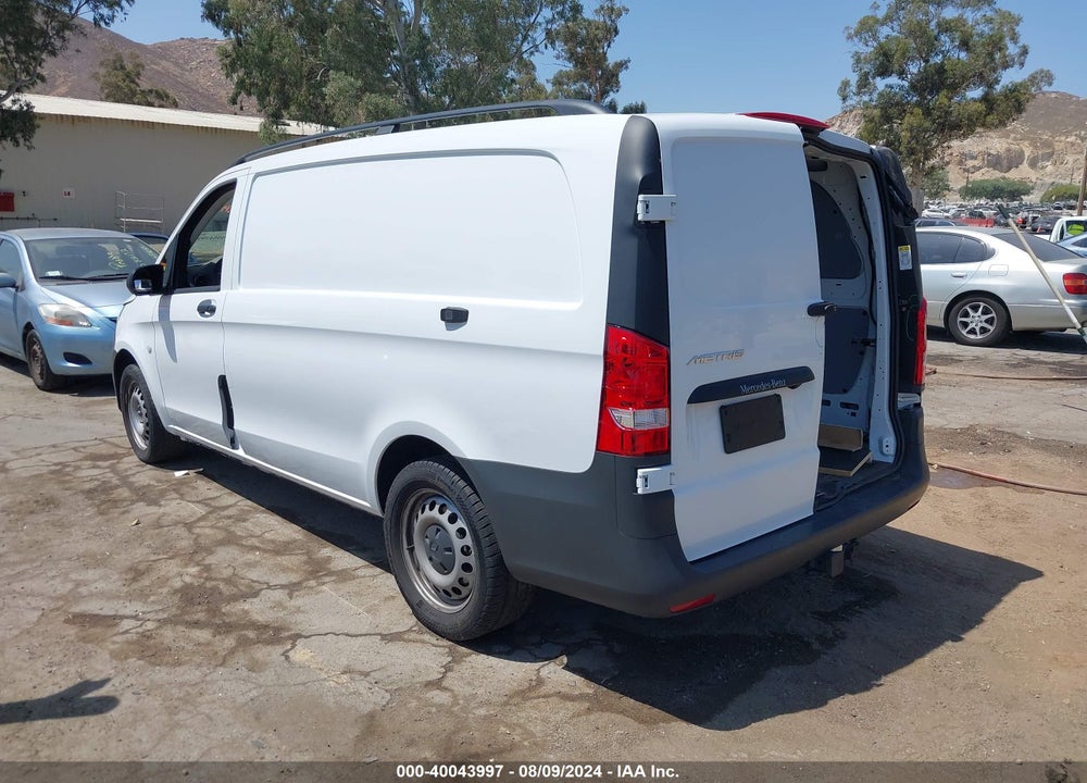 2022 MERCEDES-BENZ METRIS VIN: W1YV0BEY0N4156082
