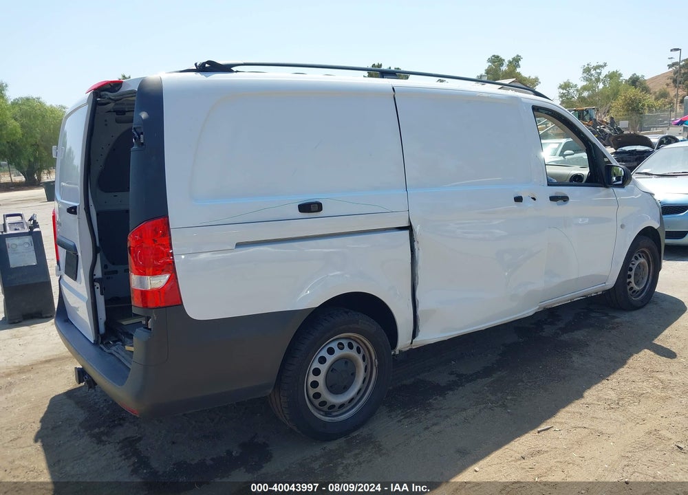 2022 MERCEDES-BENZ METRIS VIN: W1YV0BEY0N4156082
