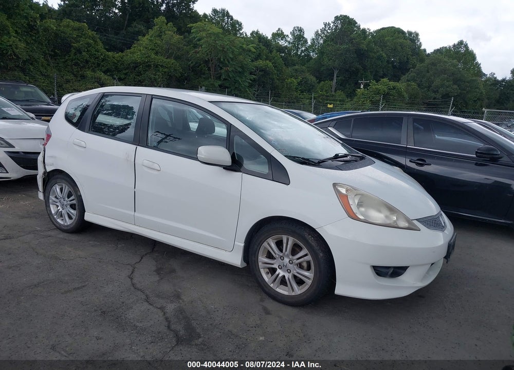 2010 HONDA FIT SPORT VIN: JHMGE8H46AC038482