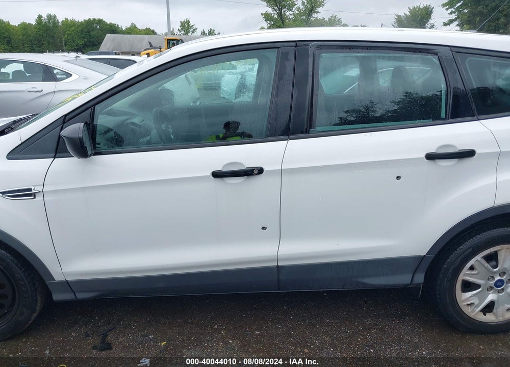 2016 FORD ESCAPE S VIN: 1FMCU0F78GUB44416