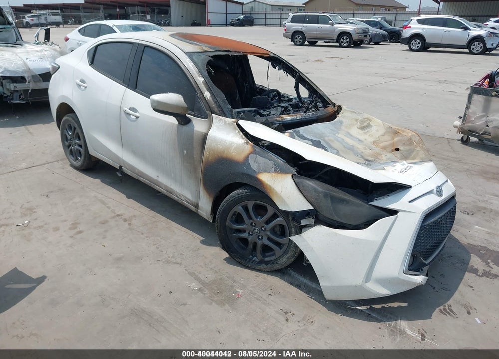 2019 TOYOTA YARIS LE VIN: 3MYDLBYV6KY503997