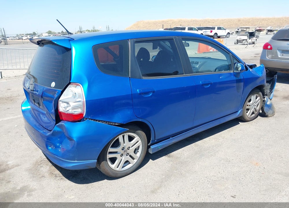 2008 HONDA FIT VIN: JHMGD38638S062732
