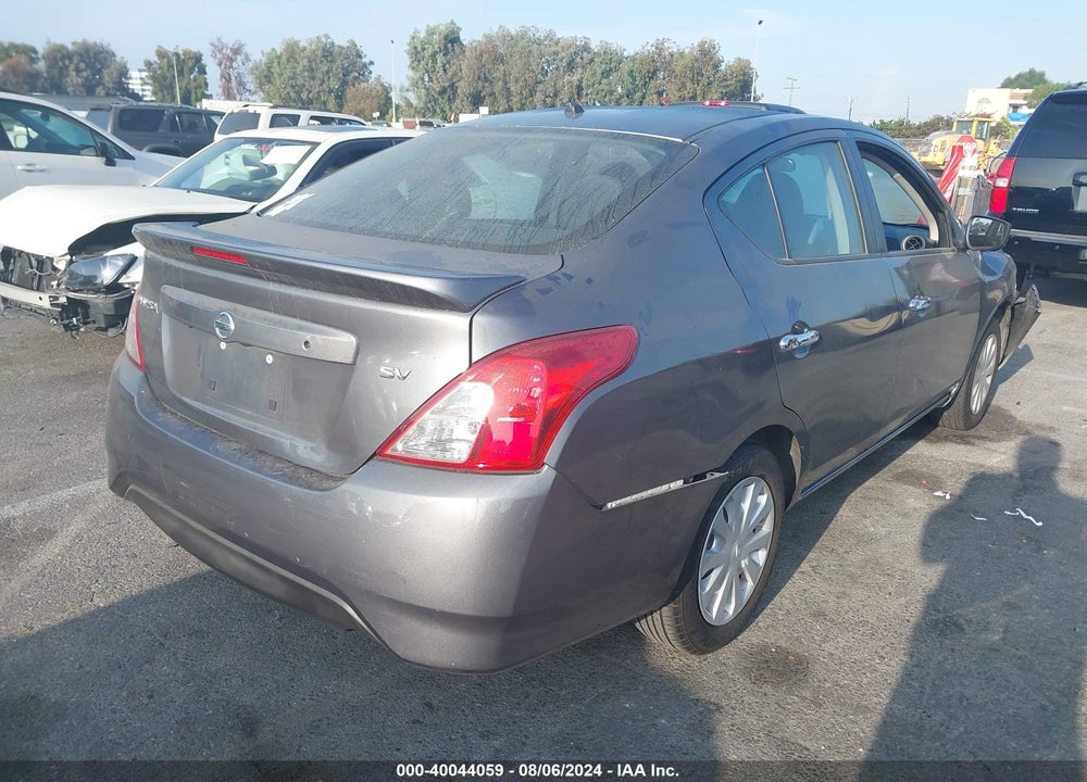 2018 NISSAN VERSA 1.6 SV VIN: 3N1CN7AP3JL886373