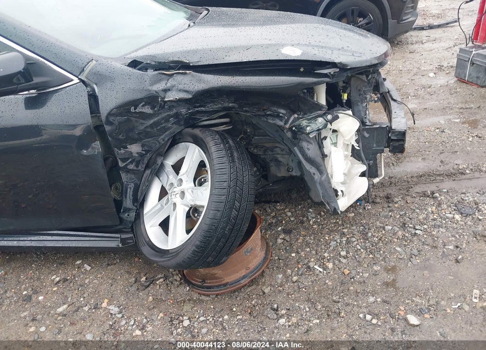 2014 TOYOTA CAMRY SE VIN: 4T1BF1FK5EU447246